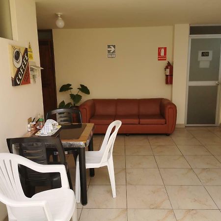 Residencial Mamamia Hotel Tacna Buitenkant foto