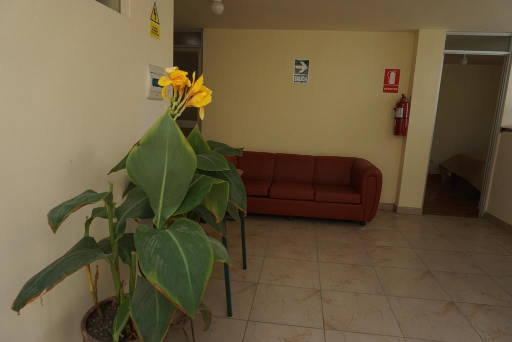 Residencial Mamamia Hotel Tacna Buitenkant foto