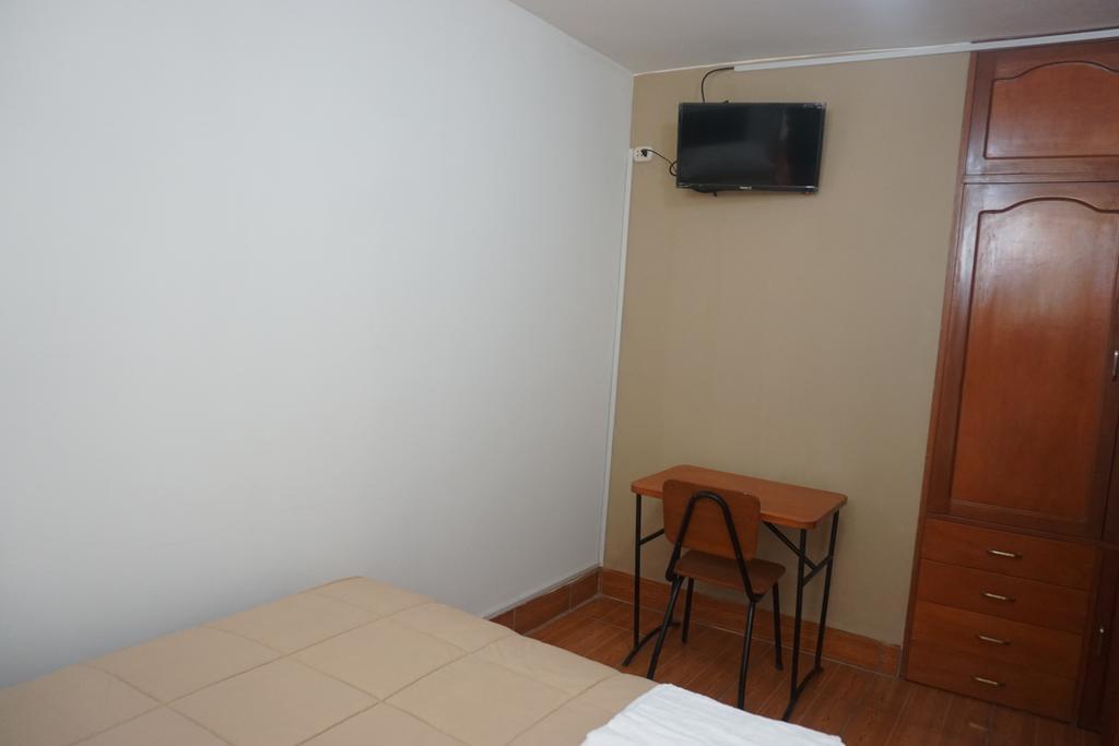 Residencial Mamamia Hotel Tacna Buitenkant foto