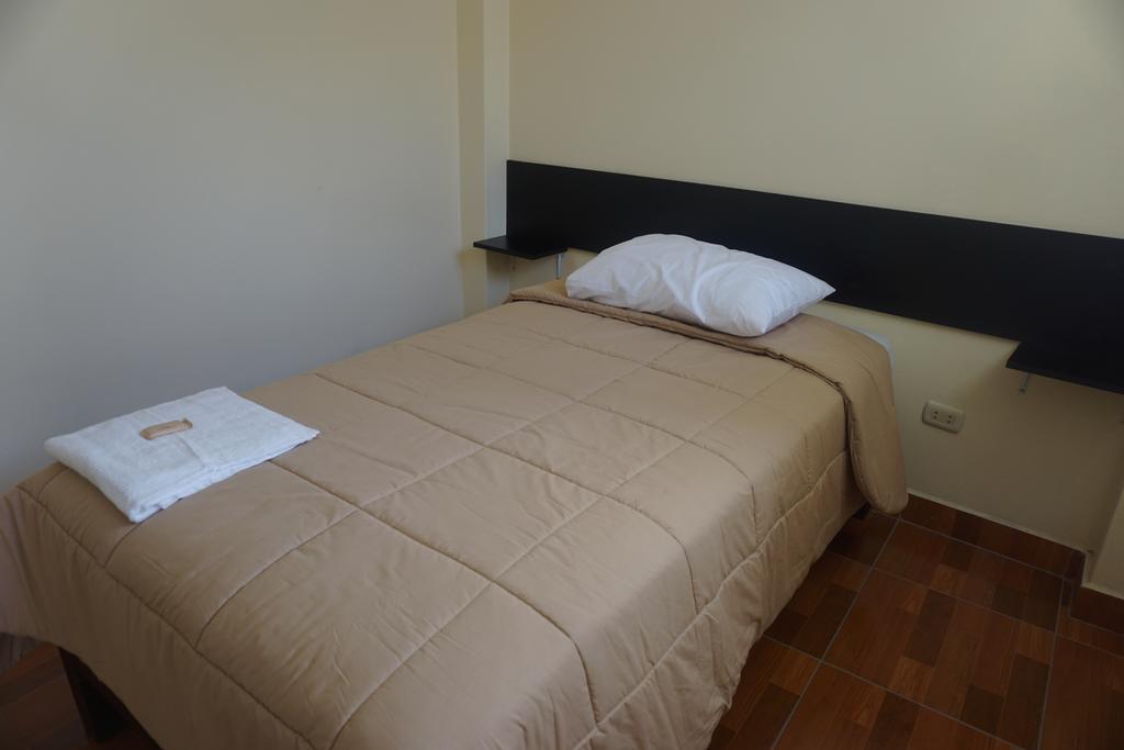 Residencial Mamamia Hotel Tacna Buitenkant foto